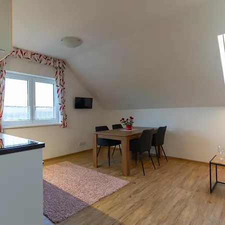 Apartmany Kohoutek A Slepicka V Novohradskych Horach Nove Hrady  Exterior photo