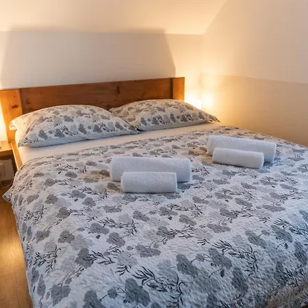 Apartmany Kohoutek A Slepicka V Novohradskych Horach Nove Hrady  Exterior photo