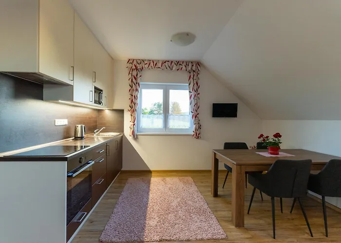 Apartmany Kohoutek A Slepicka V Novohradskych Horach